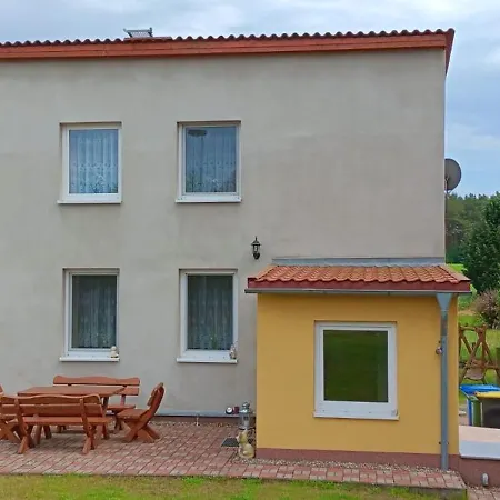 Zur Schmiede 度假居 *